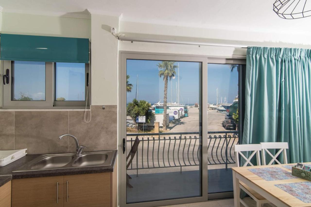 Alexandra'S Apartments - Port Of Zante Екстериор снимка